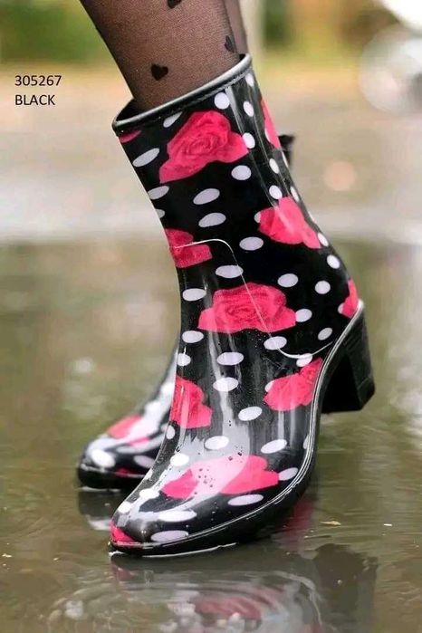 Резинові чобітки, гумаки