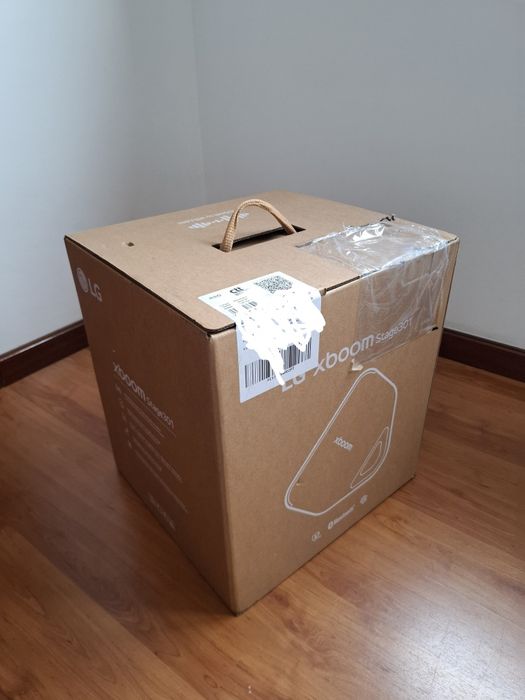 LG Xboom  nova em caixa fatura. Só está semana