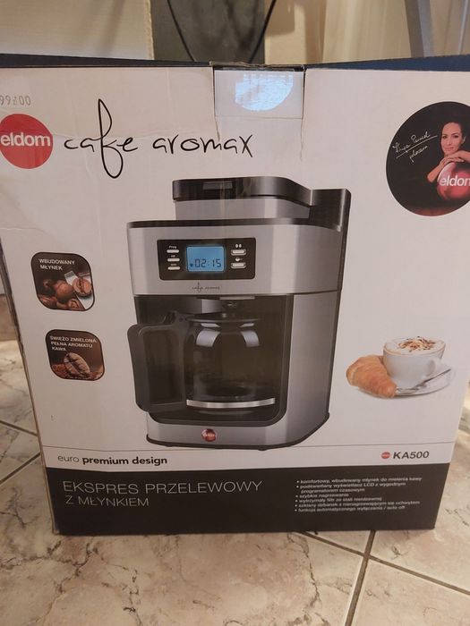 Ekspres przelewowy z młynkiem.