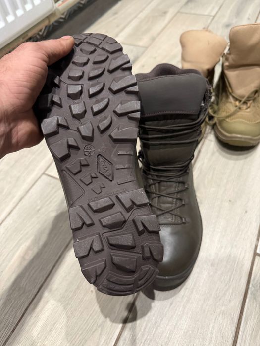 Продам нові берці