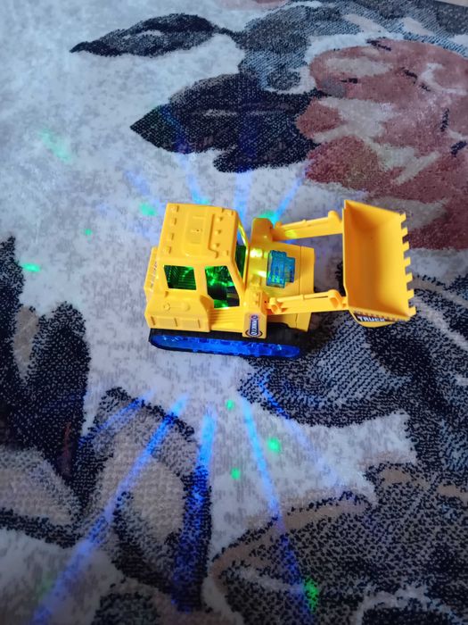 Трактор музичний диско