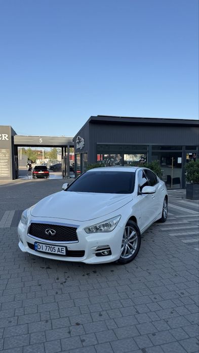 Продам Infiniti Q50