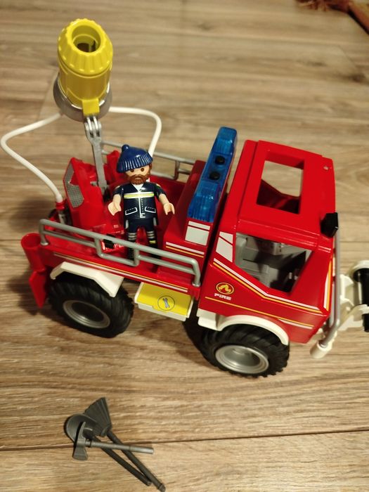 Playmobil wóz strażacki 9466