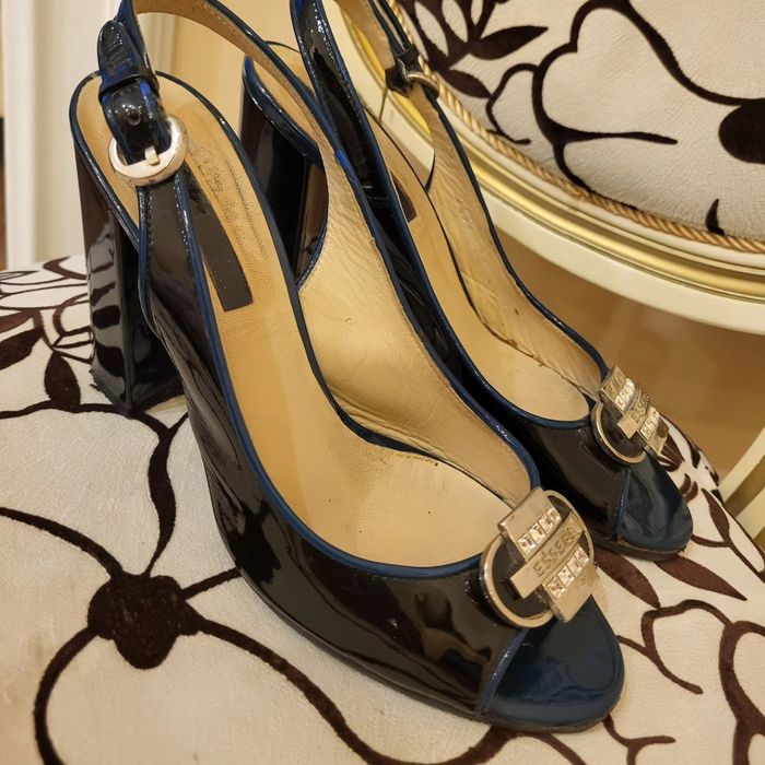 Босоножки Essere