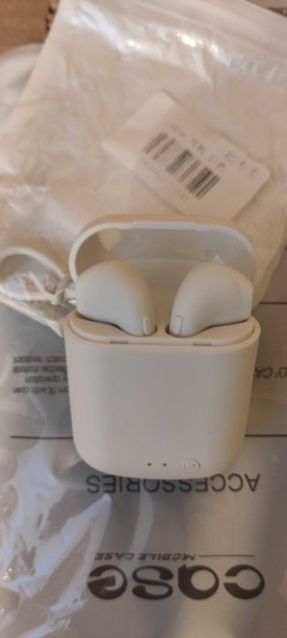 Блютуз навушники нові в заводський упаковці