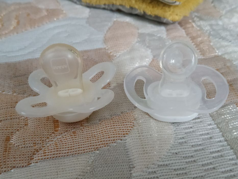 Пустушки в контейнері NUK mam 0-6 міс, 2 шт