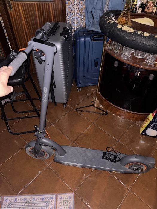 Trotinete eletrica bastante rapida