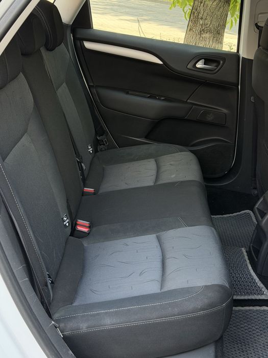 Citroën C4 • 1.6 бензин • автомат