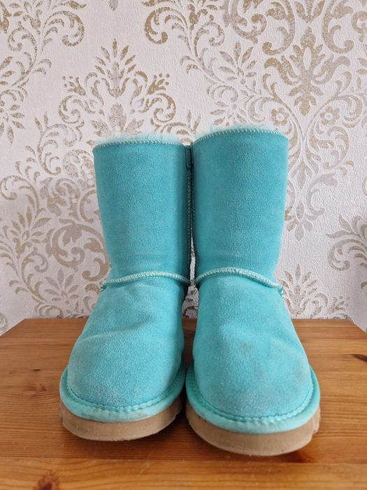 Miętowe śniegowce w stylu UGG
