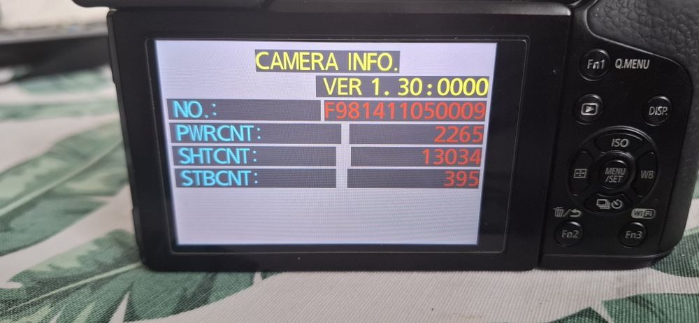 Panasonic Lumix GX7 z obiektywem.