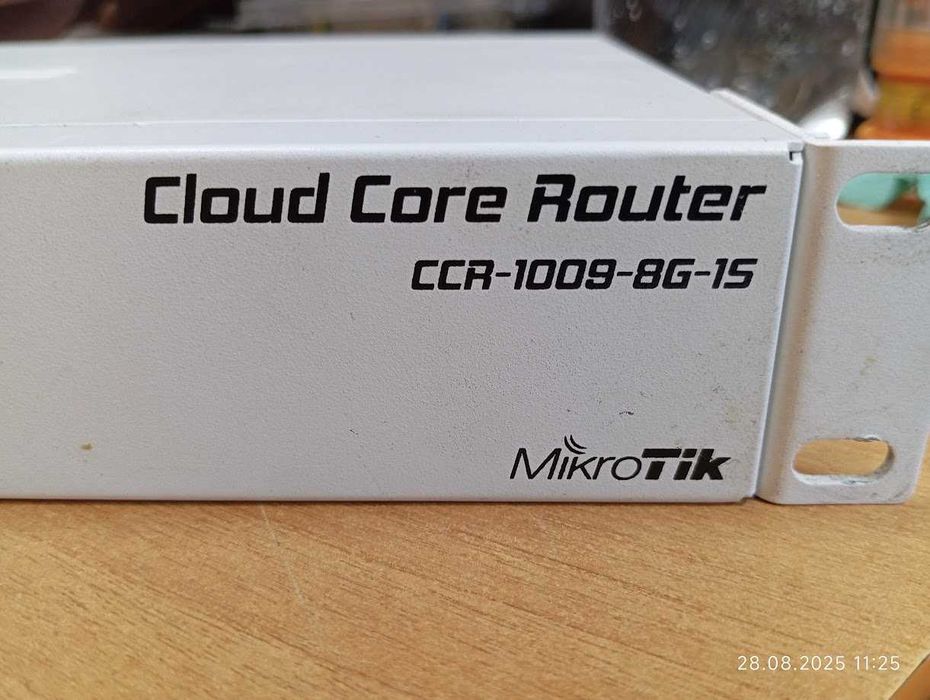 Маршрутизатор MikroTik CCR1009-8G-1S