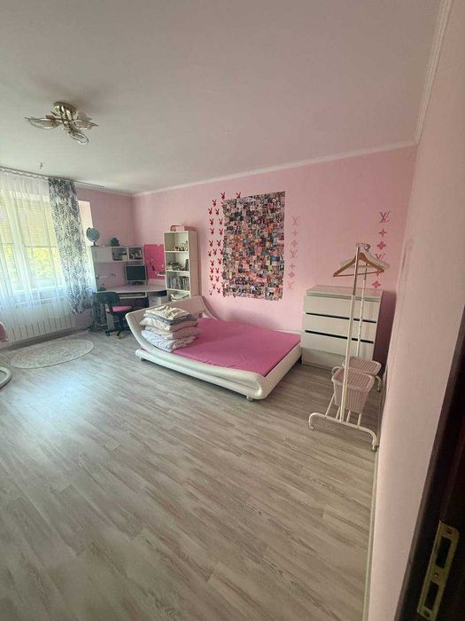 Здається в оренду простора 3-кімнатна квартира. Вул. Чорновола 101