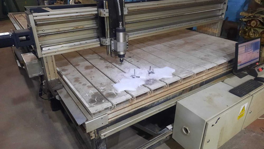 Фрезерний верстат по пластику,  дереву 2040