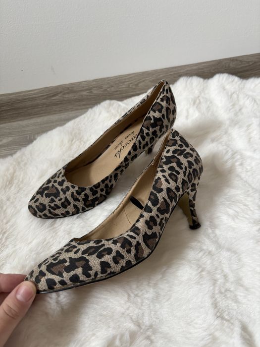 Czółenka damskie szpilki w panterkę 38