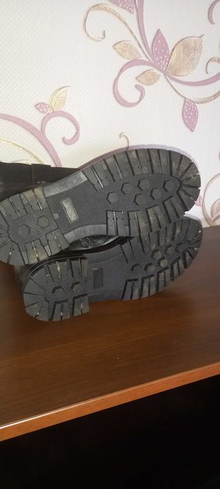 Продам жіночі кожані сапоги!