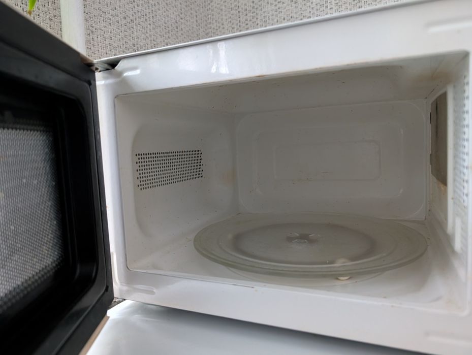 Мікрохвильова піч