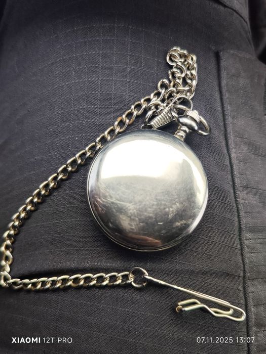 Продам часы кварц