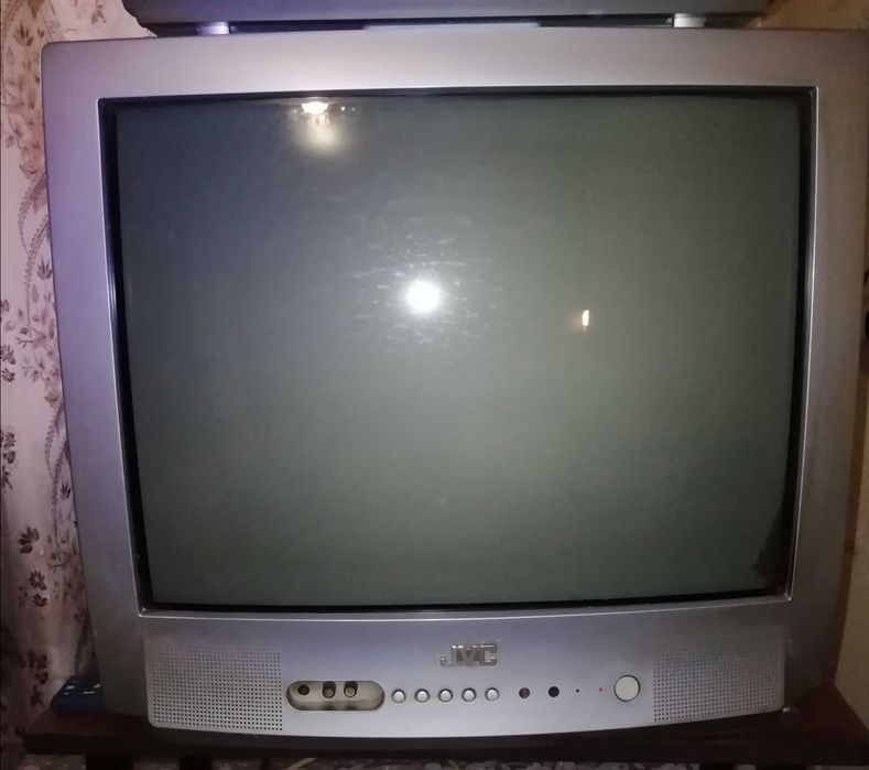 Телевизор JVC 21