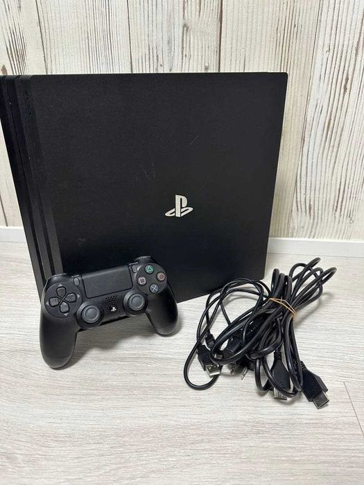 Продам Sony PlayStation 4 Pro 1TB