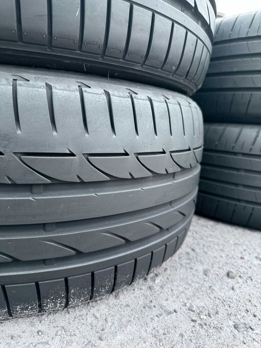 245 40 18 Bridgestone Potenza S001 85% шини Літо