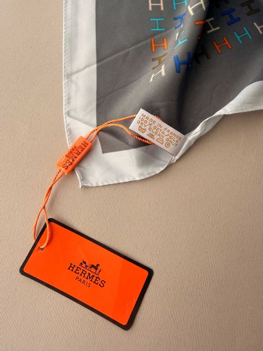 Елегантна хустка в стилі Hermès 90x90 см