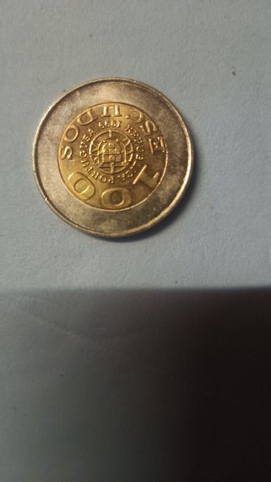 Vendo moeda rara com defeito
