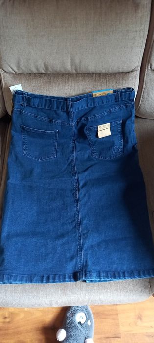 Spódnice każda po 20 zl