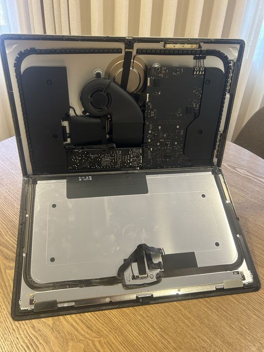 Apple iMac 21,5 Late 2015 A1418 – Para Peças/Reparação + Caixa Original