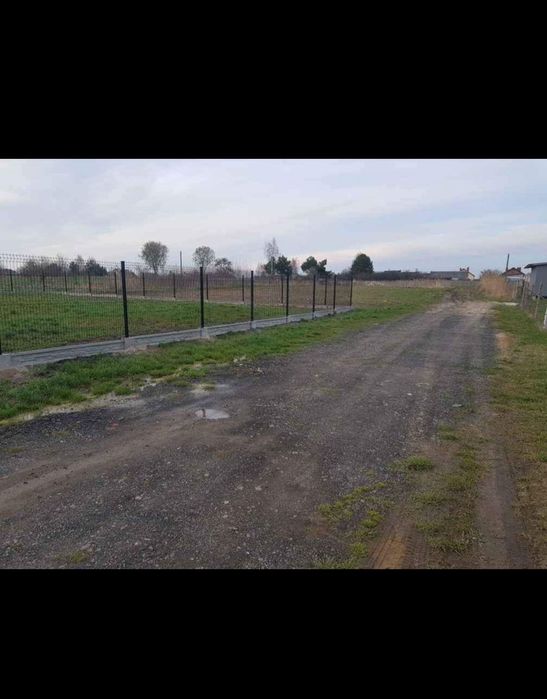 Podmurówki betonowe  i panele ogrodzeniowe