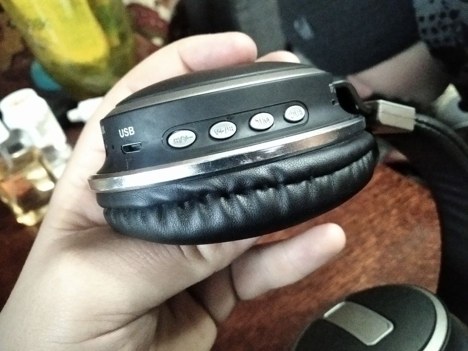 Продам навушники Bluetooth