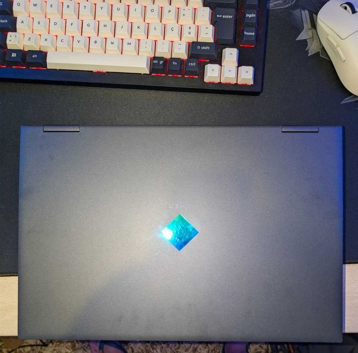 Portátil OMEN 15 - RTX 3060 - Ryzen 7 5800H - 16gb RAM - 500GB SSD