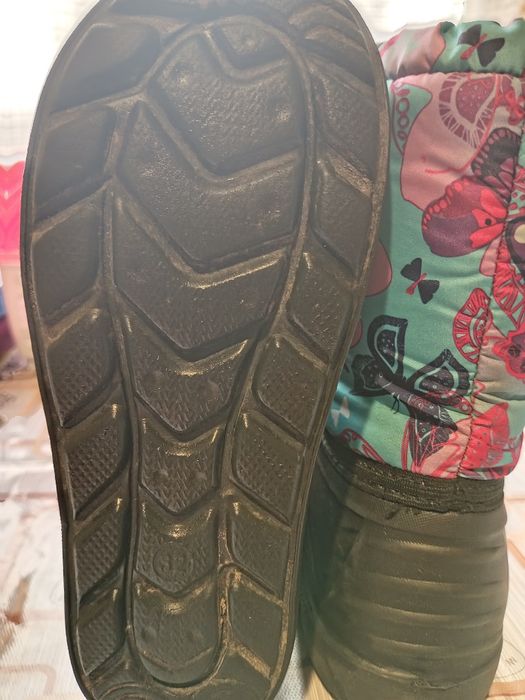 Чобітки для дівчинки 32р 19,5 см по стільці