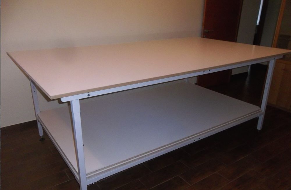 Оборудование для ателье, химчисток. Секция закройного стола, тележка