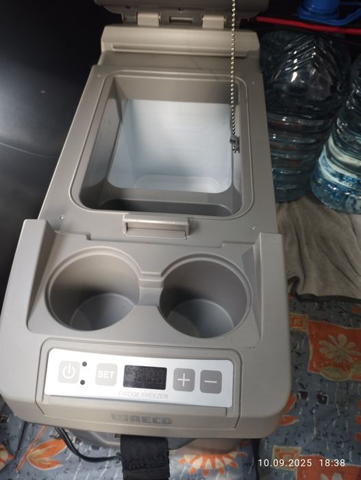 Автомобільні холодильники 2шт Waeco компресорний, термоелектричний