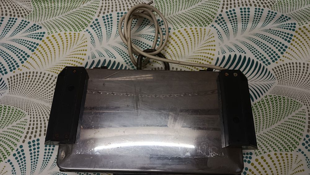 Torradeira/Grill elétrico em bom estado