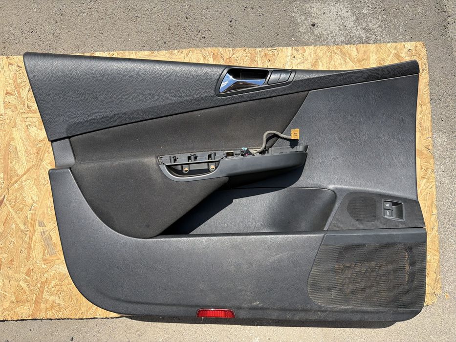 Карта двери обшивка Volkswagen Passat B6 2005-2010 фольксваген пассат б6
