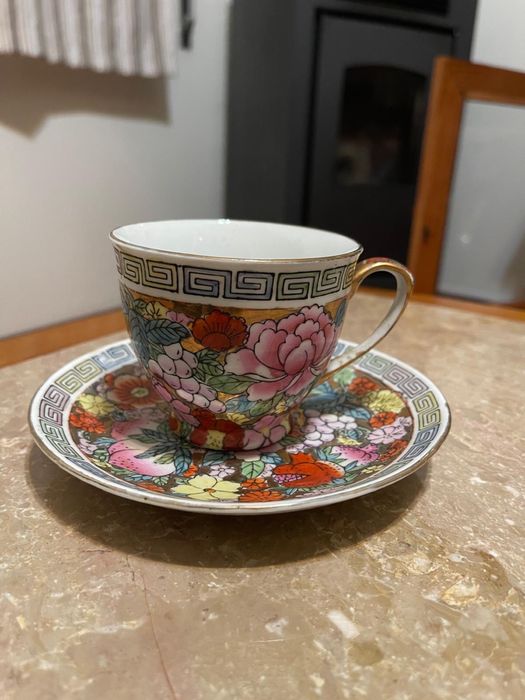 Peças de louça antigas