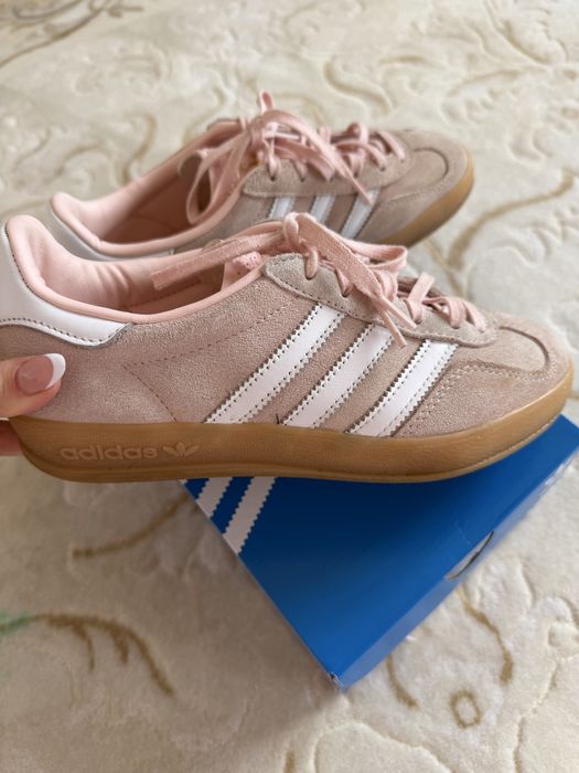 Оригінальні adidas gazelle indoor w 36 розмір 22 см стелька