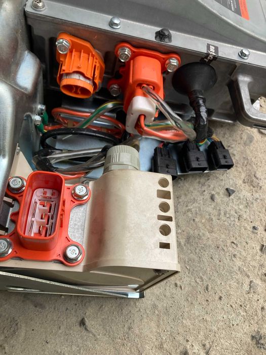 Nissan Leaf 2011-2012. Перетворювач, інвертор, charger, PDM модуль.