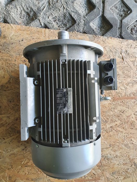 Sprzedam silnik 10kw używany