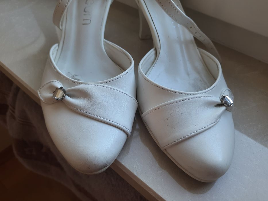 Buty ślubne rozm.35