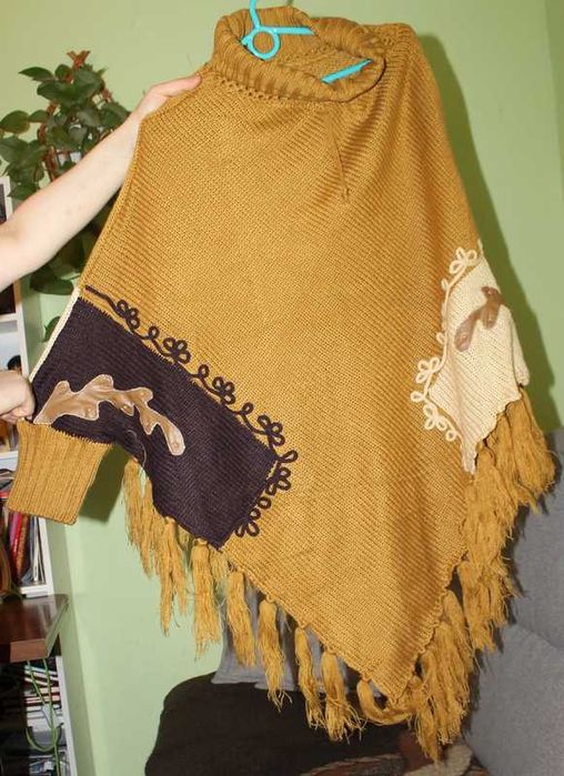 Ponczo damskie z frędzlami
Uniwersalny·Bardzo dobry