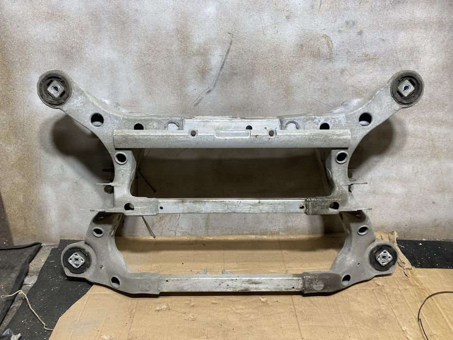 Подрамник задний  tesla model s, підрамник задній  тесла модел с AWD