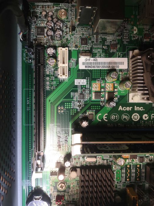 Комп'ютер eMachines el1360g системний блок AMD E-300 4GB RAM 160Gb HDD