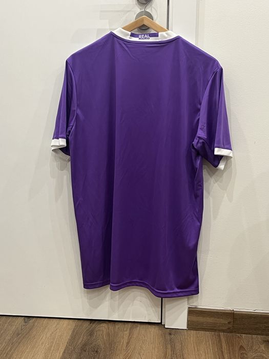 Camisola Retro Real Madrid 2016