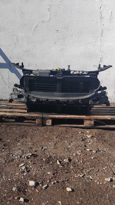 Pas przedni mercedes GLA H247