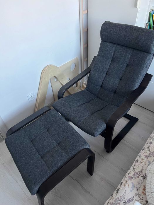 POÄNG
Fotel/podnóżek, czarnybrąz/Gunnared ciemnoszary