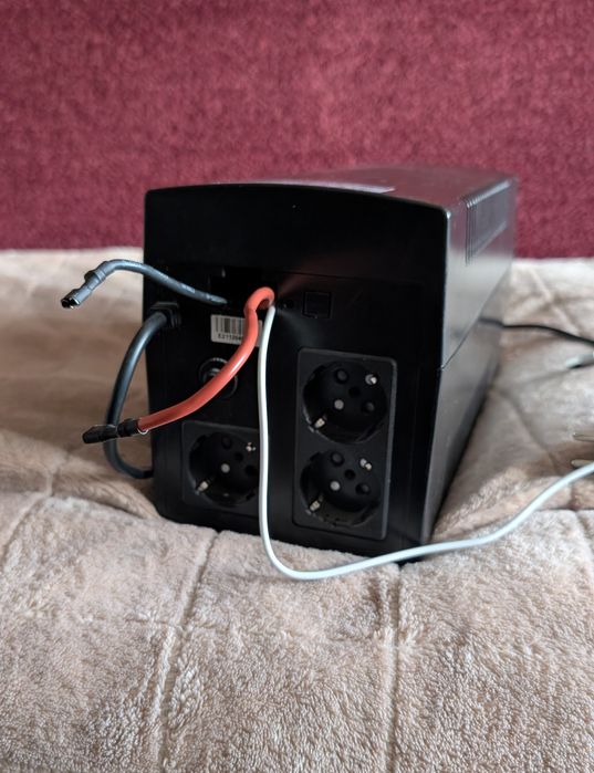Терміново продам джерело безперебійного живлення Vinga vpe 1500p на 900w