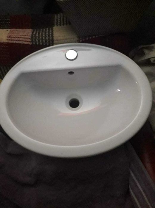 Sprzedam 1 umywalke nadblatową