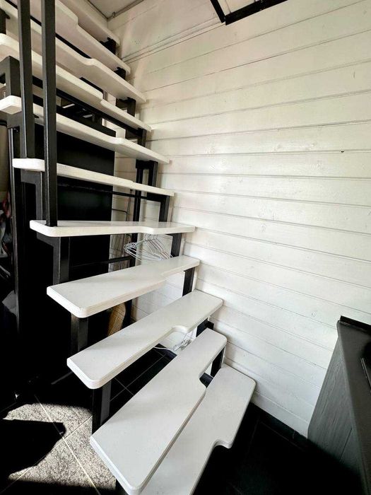 Будинок для відпочинку чи бізнесу на березі водойми_M